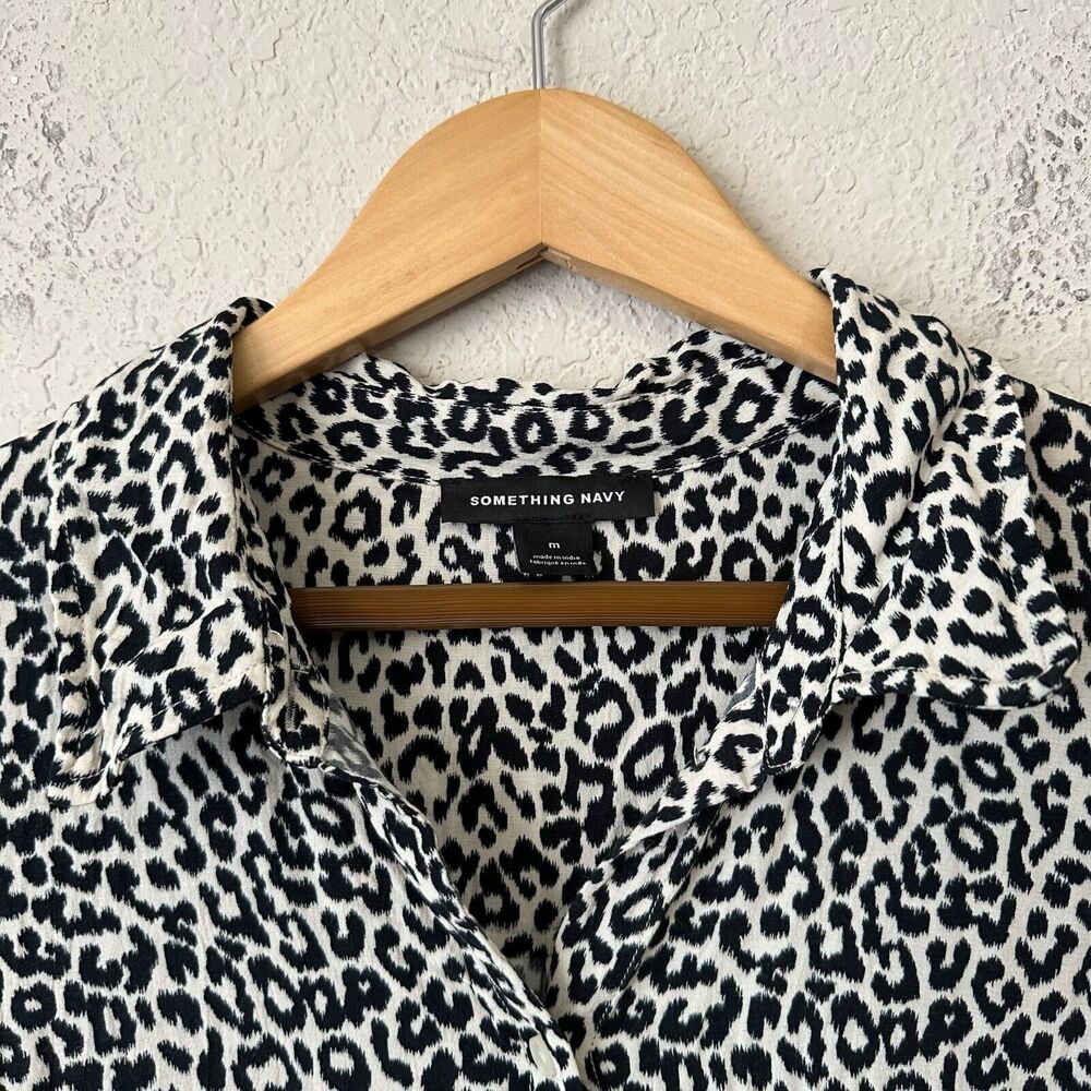 Something Navy Leopard Print Button-Up Long Sleev… - image 3